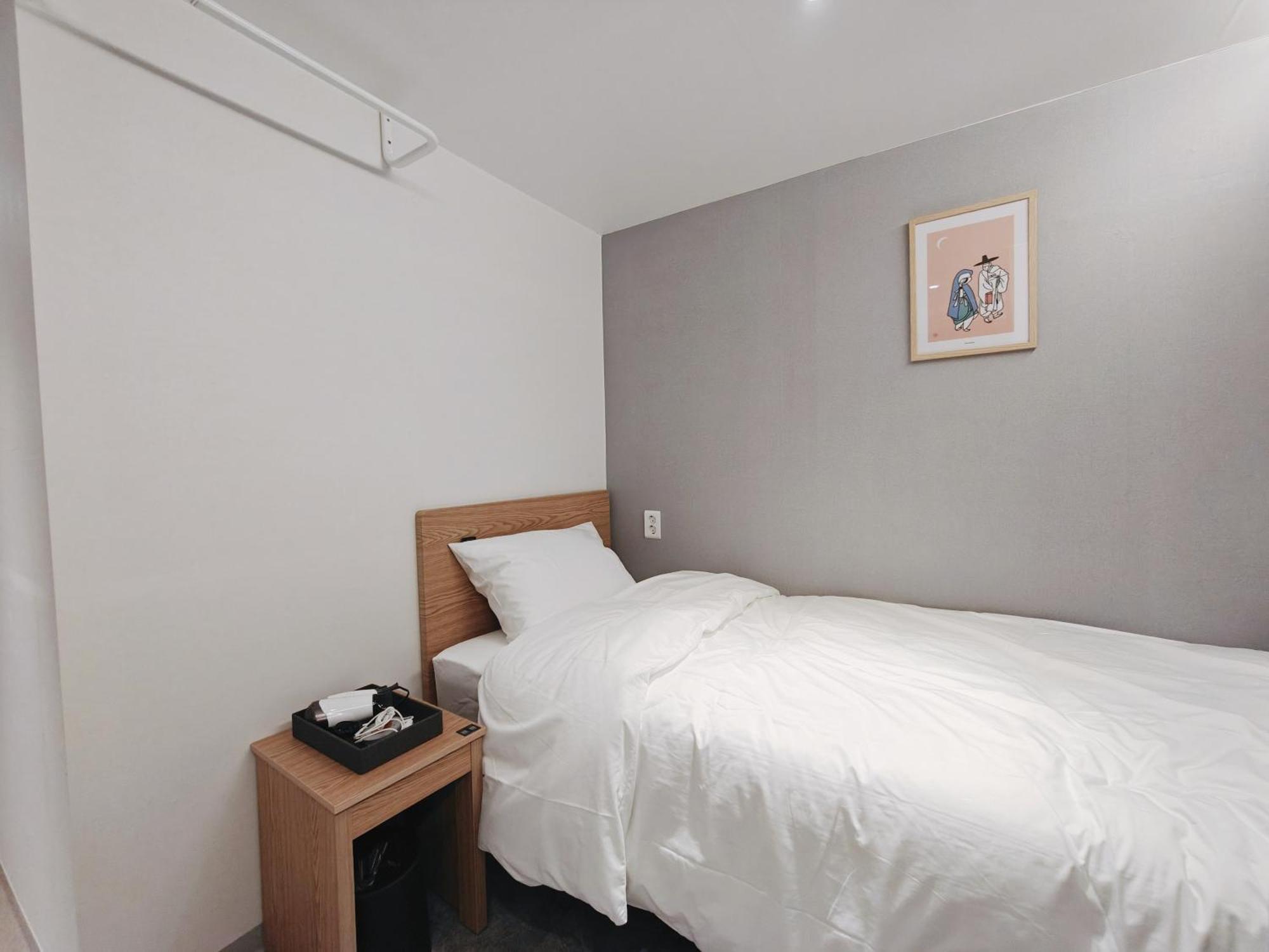 L Hostel Seul Esterno foto