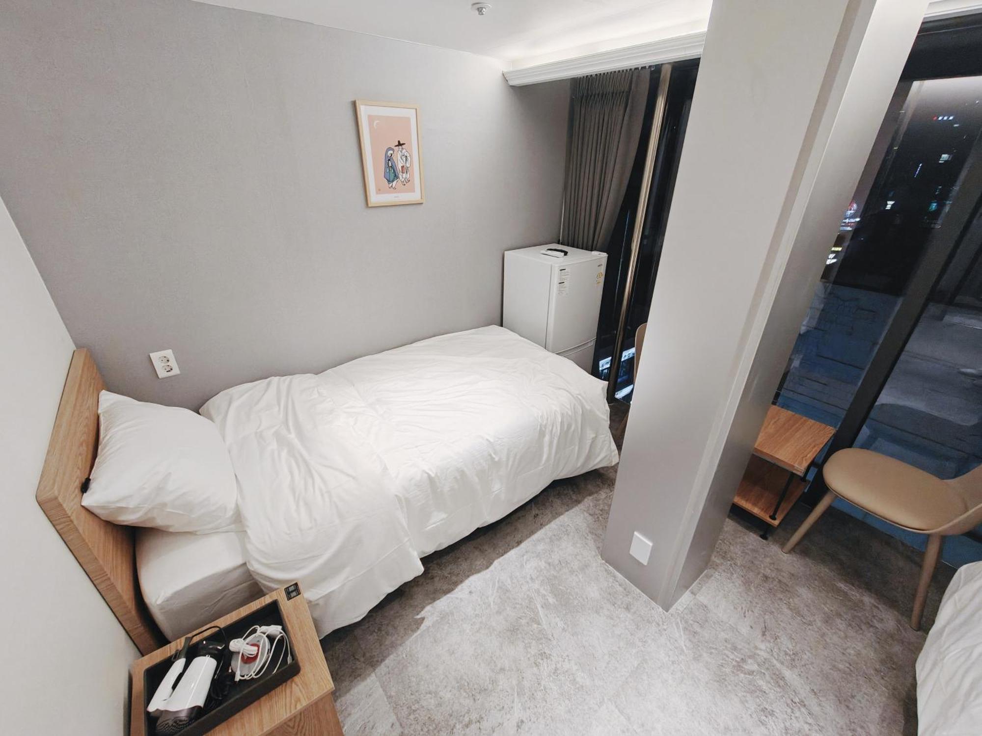 L Hostel Seul Esterno foto